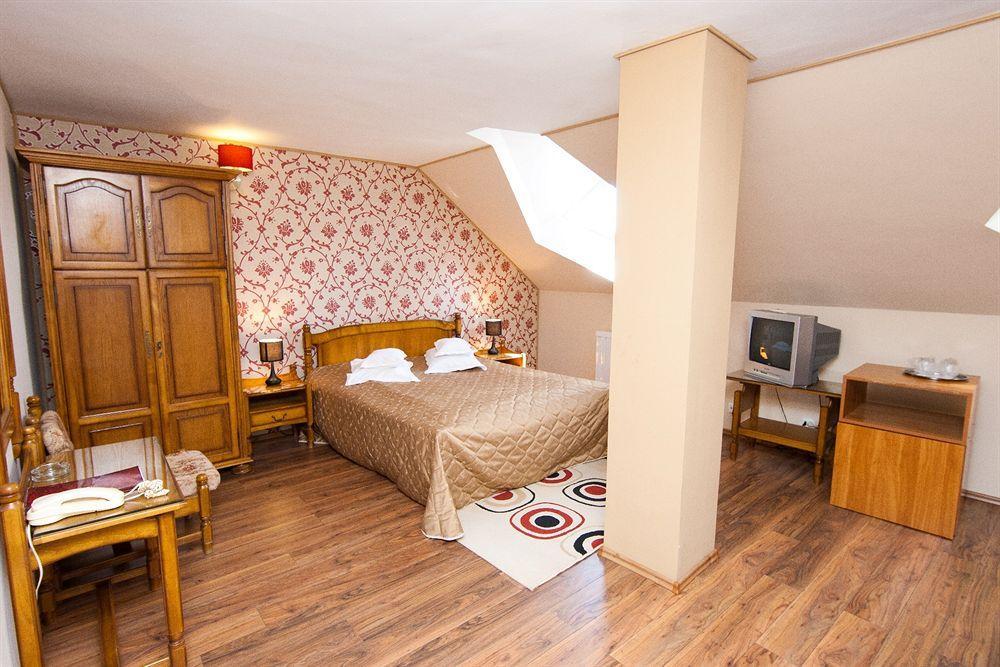 Hotel Onix Cluj-Napoca Ngoại thất bức ảnh