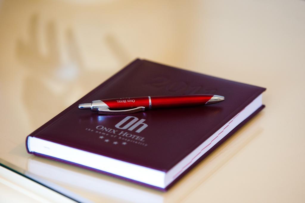 Hotel Onix Cluj-Napoca Ngoại thất bức ảnh