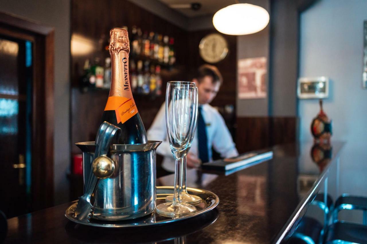 Hotel Onix Cluj-Napoca Ngoại thất bức ảnh
