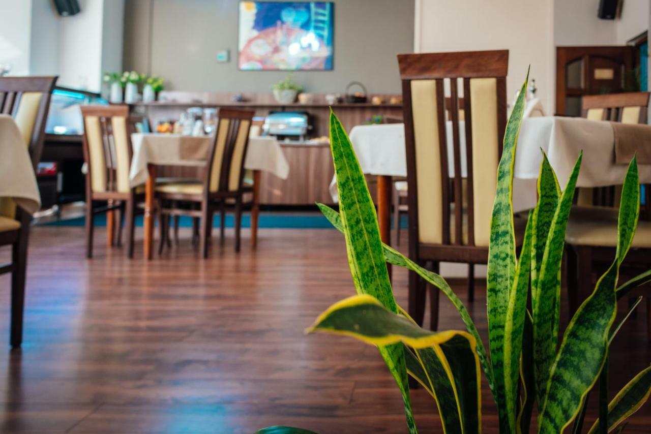 Hotel Onix Cluj-Napoca Ngoại thất bức ảnh