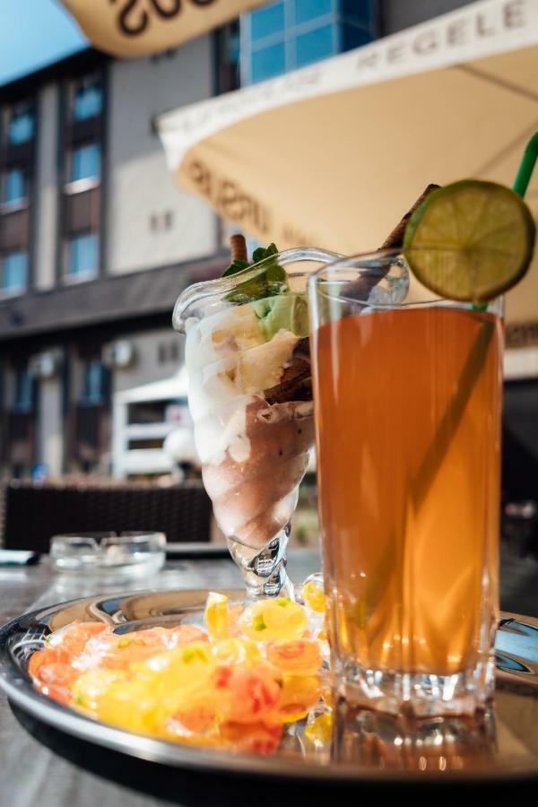 Hotel Onix Cluj-Napoca Ngoại thất bức ảnh