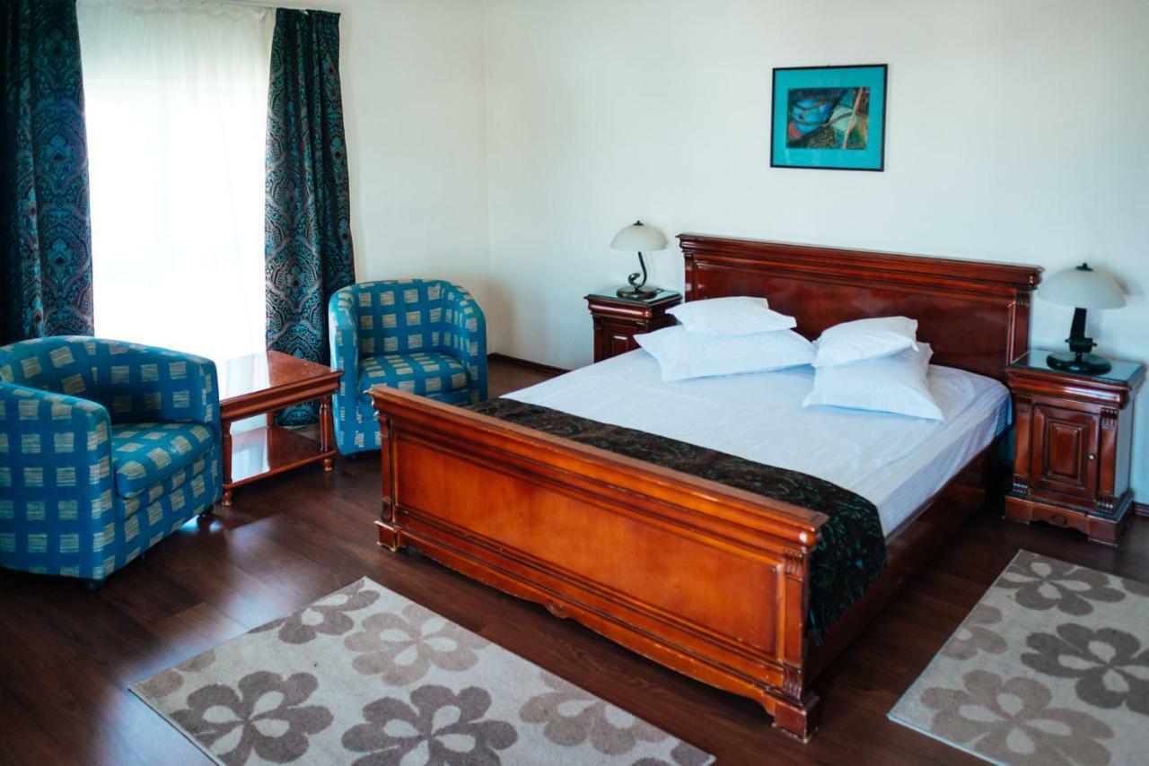 Hotel Onix Cluj-Napoca Ngoại thất bức ảnh